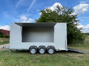 Kofferanhänger Sirius G High Rampe Tür Kombi · 3.500 kg, 523×175×242 cm