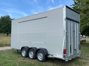 Kofferanhänger Sirius G High Rampe Tür Kombi · 3.500 kg, 523×175×242 cm