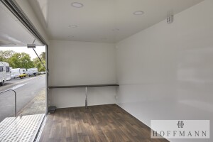 Verkaufsanhänger Respo weiß große Klappe · 2.700 kg, 621×220 cm