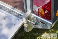 Böckmann Kofferanhänger KT 3015/27 H Tür/Rampe Kombi + Seitentür · 2.700 kg