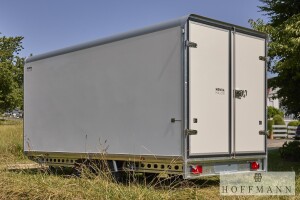 Kofferanhänger Henra GP 503×222×220 Seitentür + Hecktüren · 3.500 kg, 503×222 cm – sofort ab Lager