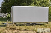 Kofferanhänger Henra GP 503×222×220 Seitentür + Hecktüren · 3.500 kg, 503×222 cm – sofort ab Lager