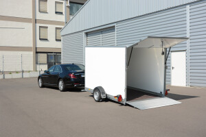Senklift-Kofferanhänger wm meyer AZSL 1525/151 absenkbar · 1.500 kg, 251×151 cm